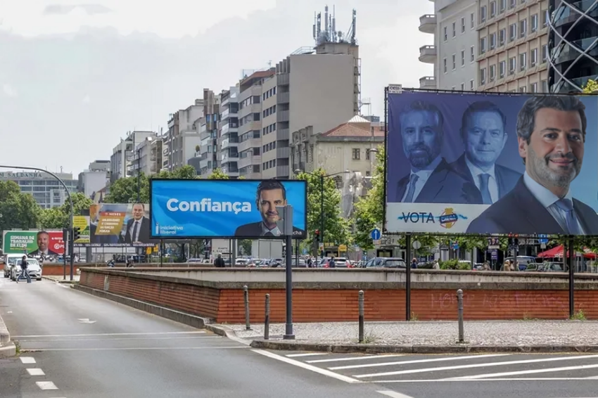 Cartazes políticos em Lisboa. Crédito: Lusa