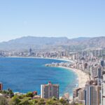 “Gasto menos aqui do que em casa”: britânico muda-se para este destino turístico próximo de Portugal e rende-se ao baixo custo de vida