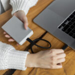 Diretiva da UE vai entrar em vigor: estes carregadores vão passar a ser obrigatórios nestes aparelhos já em abril