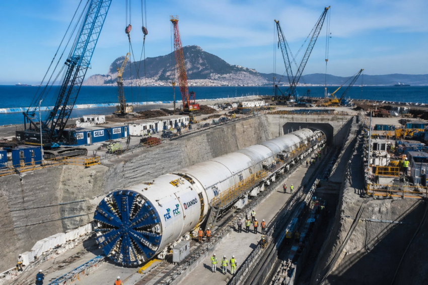 Megatúnel subaquático em construção. Crédito: Foto AI