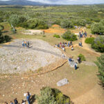 Alcalar recua cinco mil anos com recriação pré-histórica em Portimão