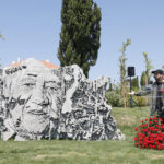 Vhils homenageia Mário Soares com escultura no 25 de Abril