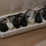 Atenção às extensões elétricas: estes aparelhos podem aumentar o risco de incêndio