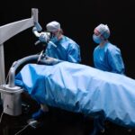 Primeiras cirurgias auditivas assistidas por robô chegam a Portugal