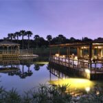 Há um novo restaurante no Algarve que fica no meio de um lago e tem três menus de degustação