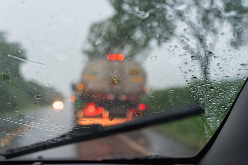 Chuva na estrada.