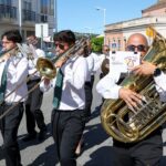 Associação de Música Sambrazense celebra 23 anos com desfile da Banda Filarmónica