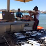 Restaurante algarvio onde Herman José e Luís Figo comem já está aberto e ali o peixe grelha-se na hora