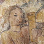 Restauro revela pinturas raras dos séculos XVI e XVIII ocultas sob camadas de cal em Tavira