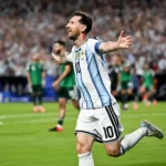 Ronaldo ‘Fenómeno’ rendido a Messi: “É altura de o mundo aceitar que é o melhor de todos os tempos”