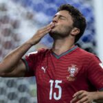 “Foi por isso que apontei para o céu”: algarvio João Neves marca o primeiro golo de Portugal no Mundial e dedica-o à mãe