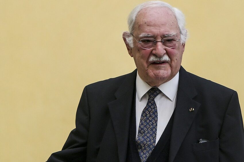 Ruy de Carvalho.