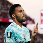 Algarvio Gonçalo Ramos chega ao ‘histórico’ italiano AC Milan em transferência recorde de 74 milhões de euros