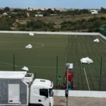 Campo de futebol no concelho de Portimão onde treinam 200 crianças e jovens vai ter um relvado sintético novo