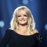 Albufeira lamenta morte de Bonnie Tyler, “uma amiga” do concelho