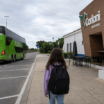 “Não sou ama”: motorista deixa menina de 11 anos que viajava para o Algarve em área de serviço na A2