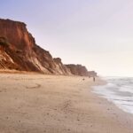 Dormidas e proveitos crescem no Algarve durante o mês de maio
