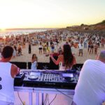 Full Moon regressa à Praia da Galé com duas noites de música e arte