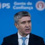 Carneiro propõe prolongar candidaturas ao ensino superior após falhas nos exames