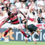 Flamengo e River Plate empatam no Estádio Algarve em jogo de preparação