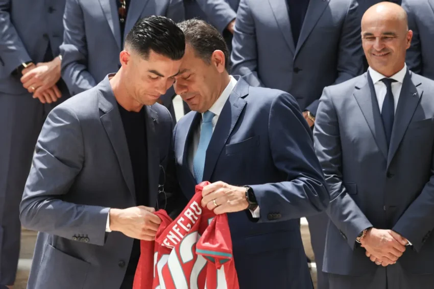 Luís Montenegro com Cristiano Ronaldo.