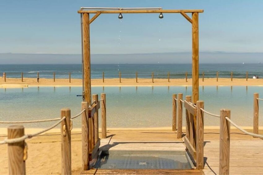 Piscina aquecida da Praia de Carnide Norte.