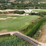 Nem humanos nem máquinas: saiba quem está ‘responsável’ pela limpeza dos campos de golfe deste resort no Algarve