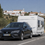 Tem carta B e vai de férias com uma caravana? Este código na carta pode evitar que precise de tirar uma nova categoria