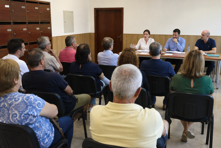 Reunião de condomínio. Crédito: Foto AI