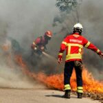 O que fazer quando tudo arde? Impedir os bombeiros voluntários de serem precários | Por Cobramor