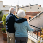 Casal de 90 anos obrigado a demolir o terraço: vizinha que os representava ‘enganou-se’ a votar em reunião de condomínio