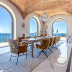 Estas são as 10 casas mais caras à venda em Portugal: há uma no Algarve com ilha privada e custa 27 milhões de euros