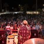 Bonga leva multidão às Festas da Guia e ajuda a bater recorde de visitantes