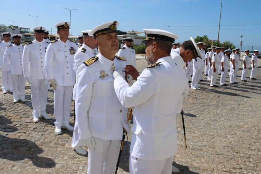 O Capitão-de-mar-e-guerra Luís Conceição Duarte tomou posse. Crédito: Marinha