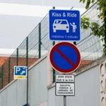 Viu esta placa na estrada? Há casos em que estacionar nestas zonas pode dar coima