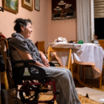 Maricarmen, 87 anos, é despejada da casa onde vivia há 70 anos e leva milhares para a rua em onda de protesto