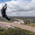 Esta vila no Algarve não tem aeroporto mas pode lá chegar pelo ‘ar’ vindo de Espanha e em menos de um minuto