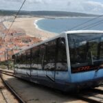 Adeus caminhadas: vai ser inaugurado nesta data um funicular que lhe dará ‘boleia’ até esta praia sem ter de percorrer quilómetros a pé