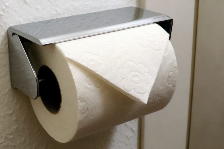 Rolo de papel higiénico.