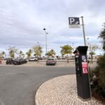 Portimão suspende pagamento do estacionamento no Largo do Dique e Praia da Rocha durante outubro
