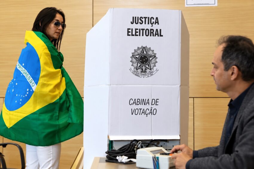 Portugal está dividido em três jurisdições consulares que vão condicionar o ato eleitoral- Porto, Lisboa – onde pertencem as ilhas dos Açores e da Madeira – e Faro. Crédito: Lusa