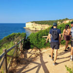 Caminhadas gratuitas no Algarve convidam a desacelerar e a reduzir o stress