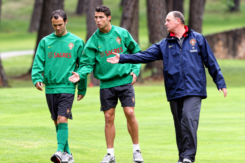 Cristiano Ronaldo, Ricardo Carvalho e Luiz Felipe Scolari. Crédito: Lusa