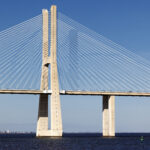 Condutor apanhado a circular a 292 km/h na Ponte Vasco da Gama percorreu 8,4 km em menos de 2 minutos