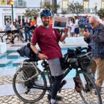 Ciclista de Tavira conclui volta ao mundo em bicicleta e tem receção emocionante no regresso a casa